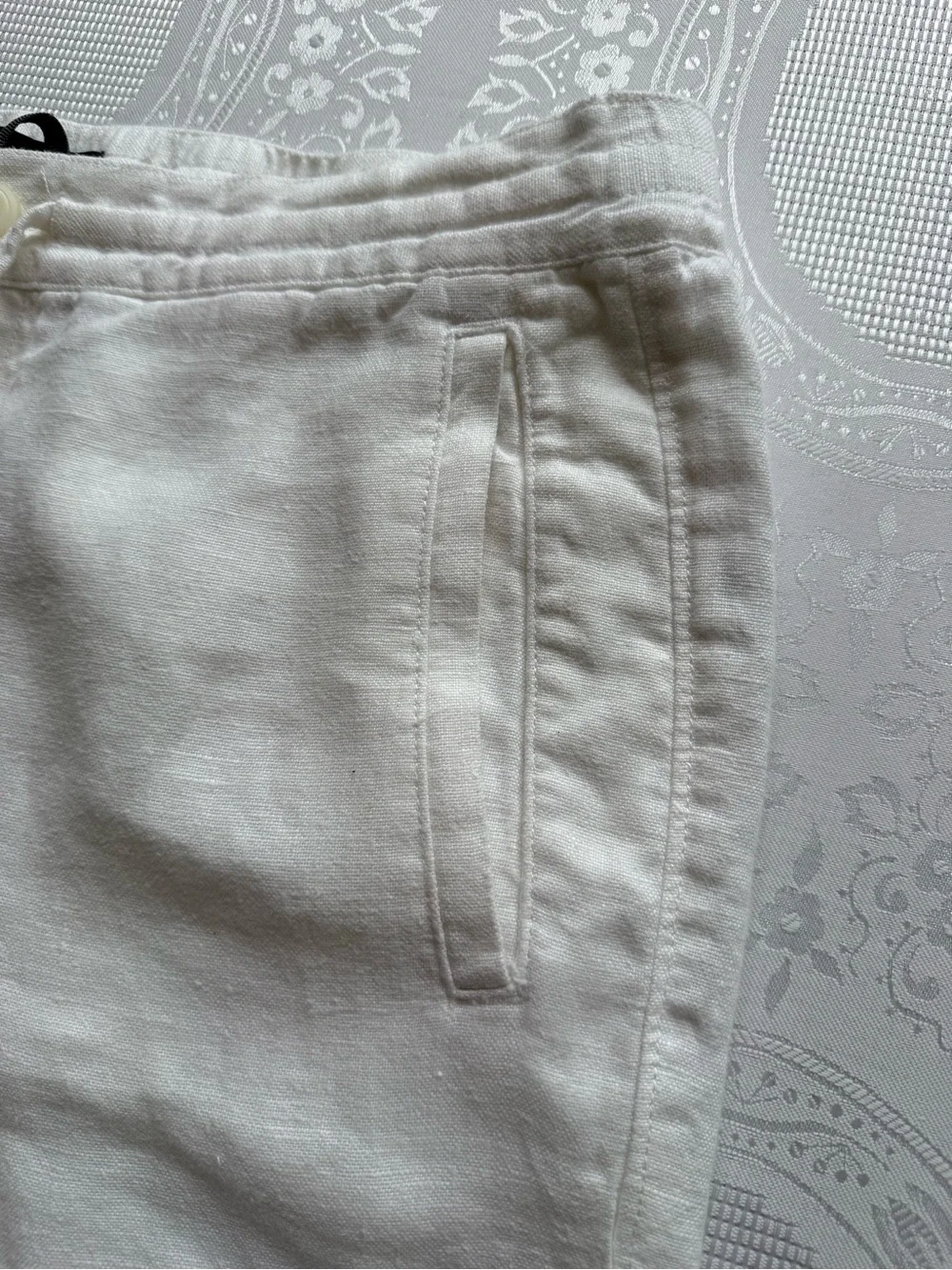 BLUE Saks Fifth Avenue White 100% Linen Casual Pants Elastic Waist Men’s Size 32